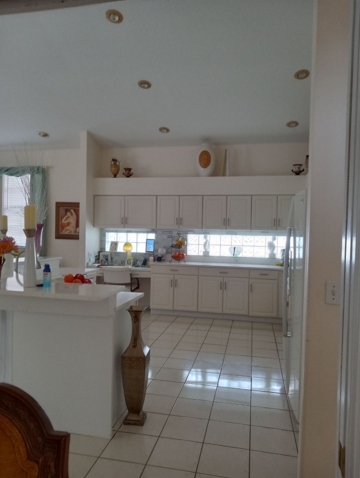 Experienced cleaning team from a local Tarpon Springs cleaning company ensuring a spotless kitchen
